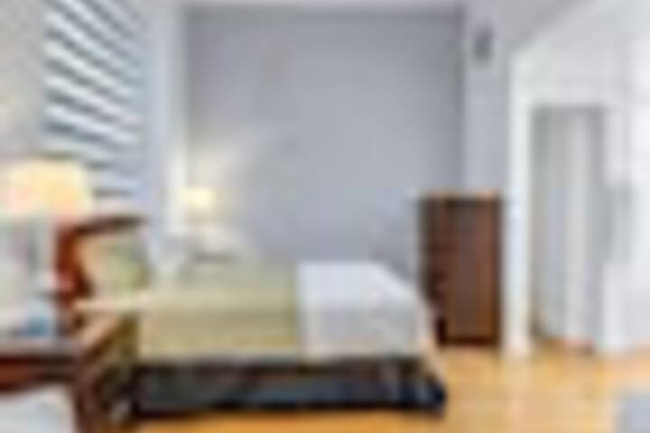 Room 80 of 516