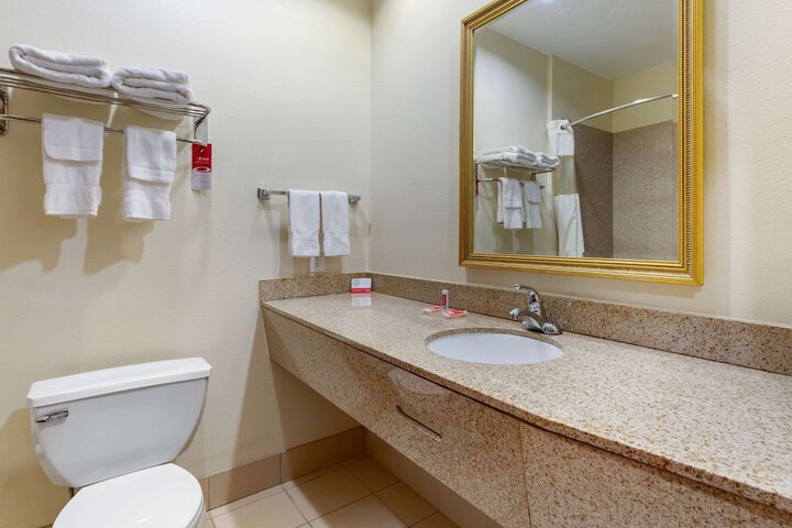 Room 15 of 23