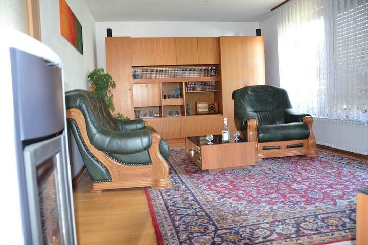 Room 17 of 28