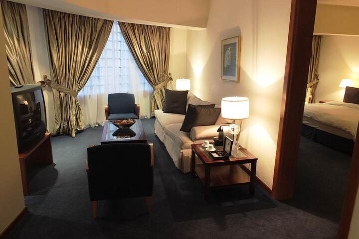 Room 30 of 63