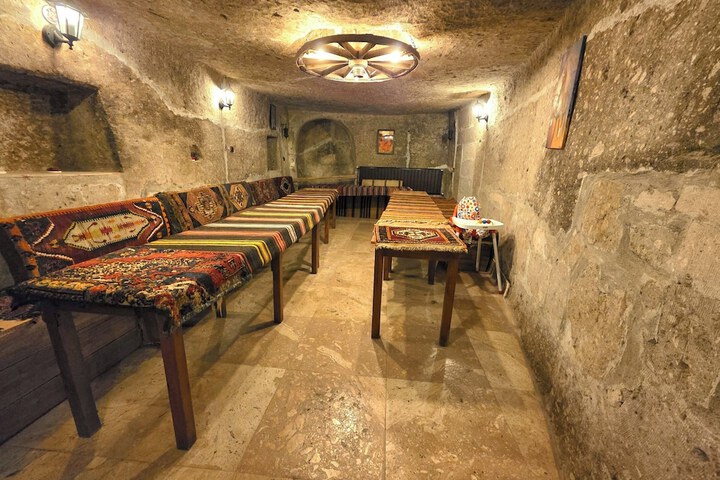Dining 490 of 578