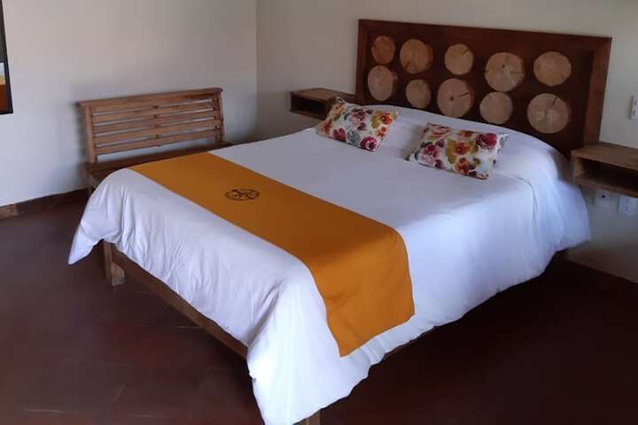 Room 8 of 38