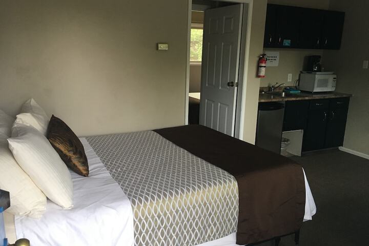 Fuller Lake Motel in Chemainus, BC
