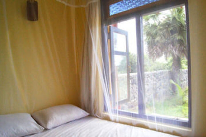 Room 13 of 26