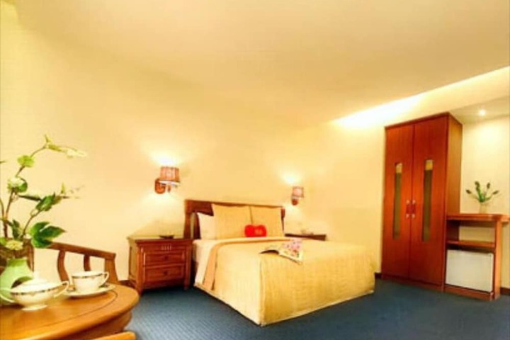 Room 16 of 23