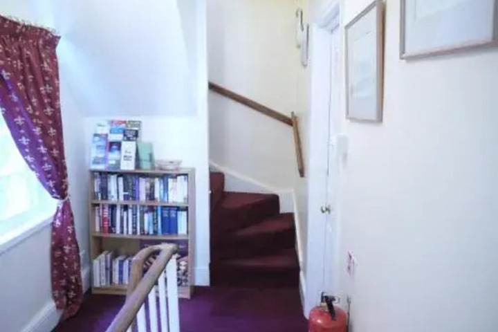 THE TOWN HOUSE