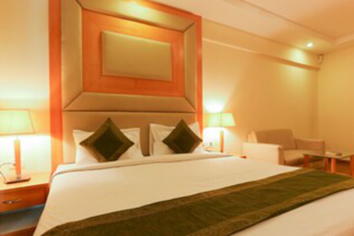 Room 52 of 97