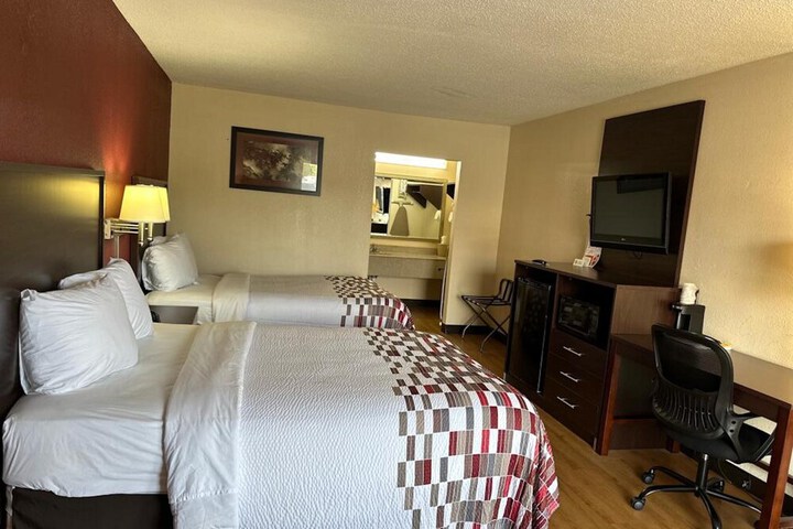 Deluxe 2 Double Beds (7 of 8)