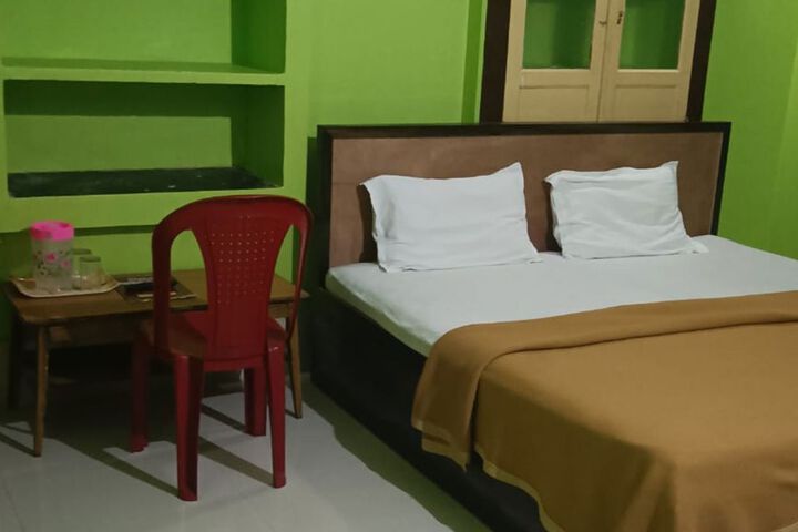 Room 12 of 24