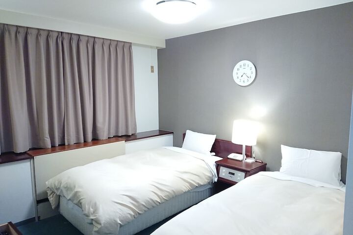Room 8 of 59