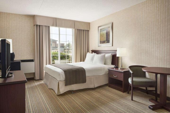 2 Double Beds (4 of 6)