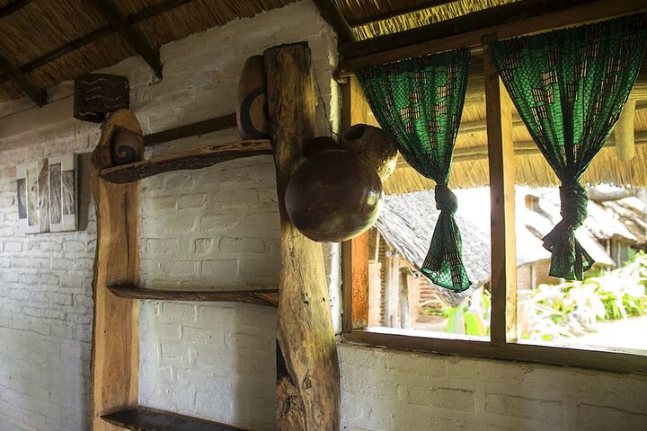 Room 8 of 80