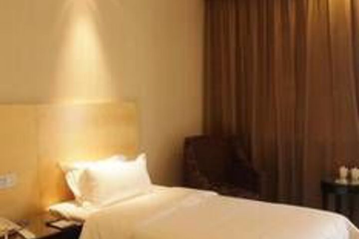 Room 43 of 73