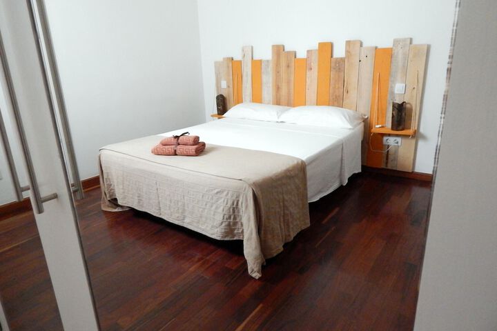 Room 5 of 63