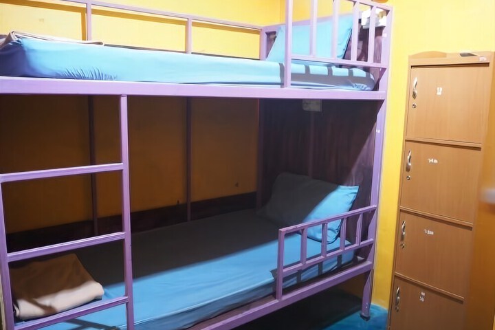 Room 6 of 47