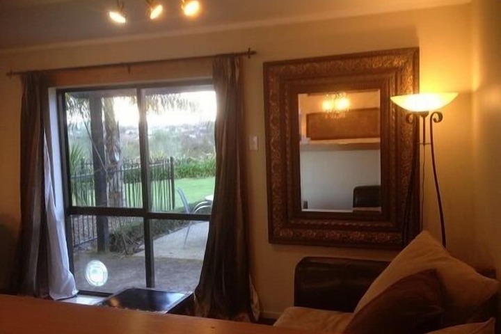 Room 12 of 37