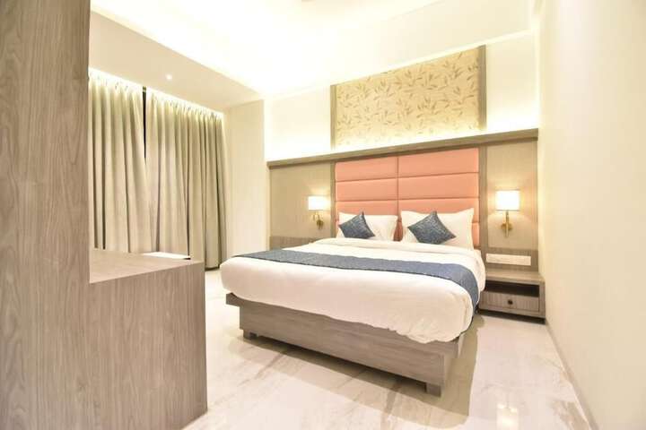 Room 5 of 25