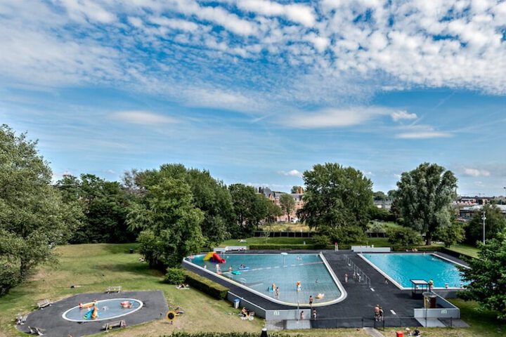Pool Hotel