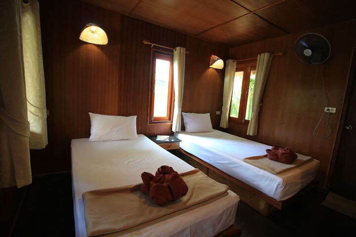 Room 16 of 54