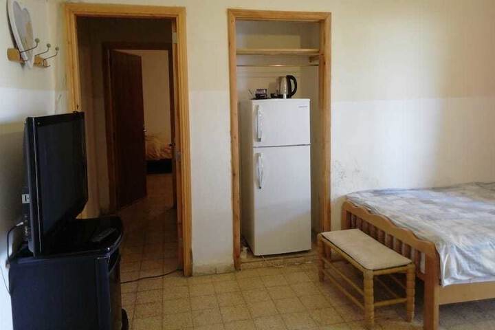 Room 5 of 10