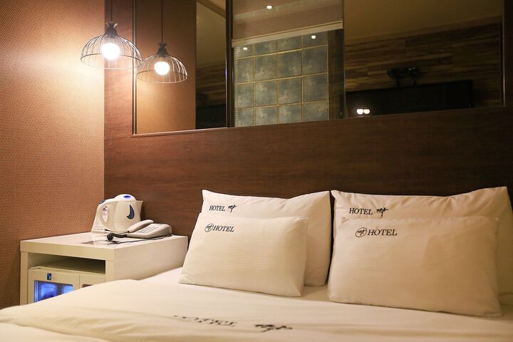 Room 92 of 121
