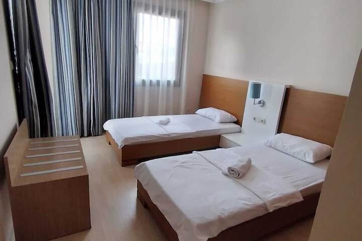 Room 10 of 16