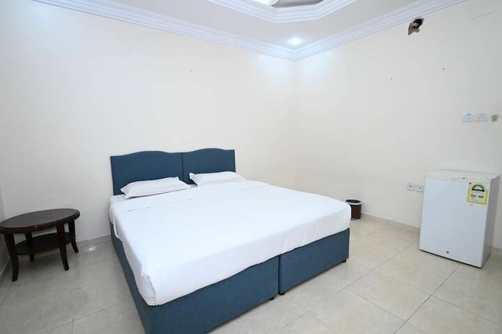 Room 9 of 11
