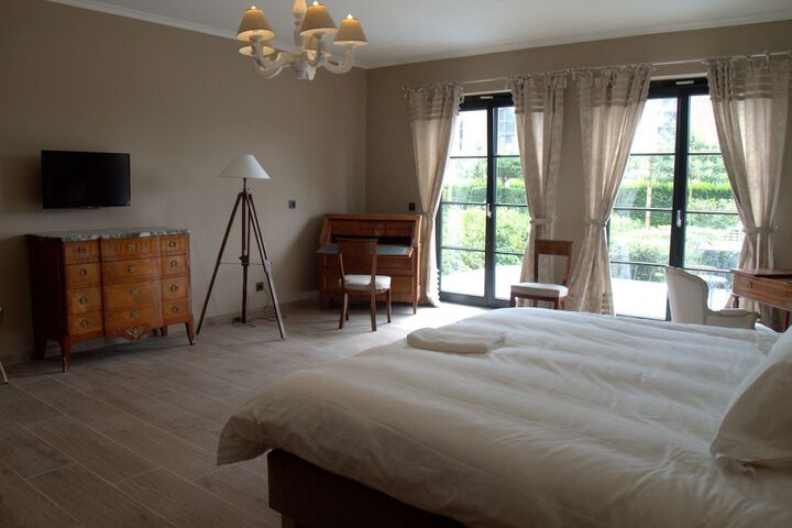 Room 14 of 43