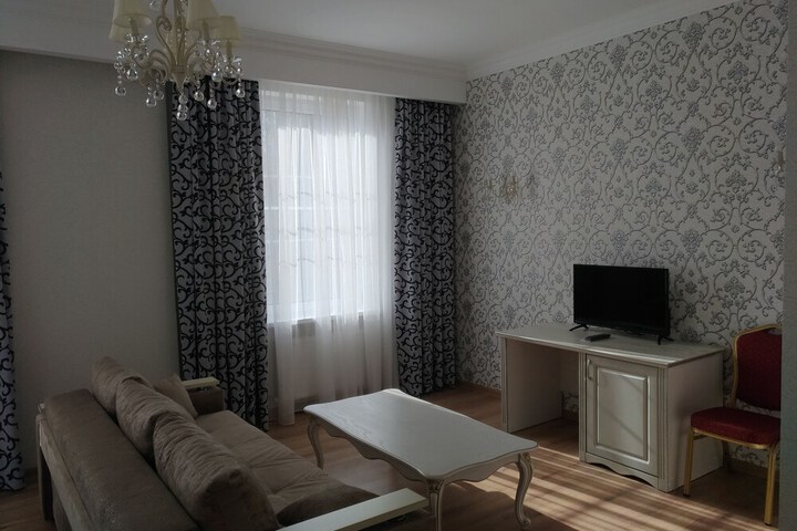 Room 27 of 47