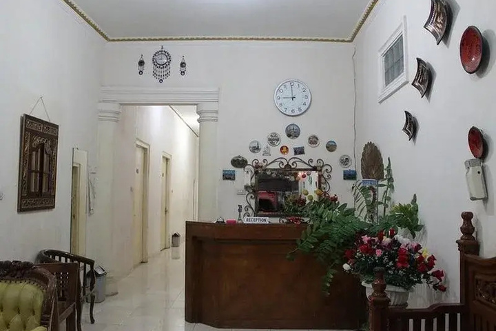 Monalisa Stabas Krui Hotel