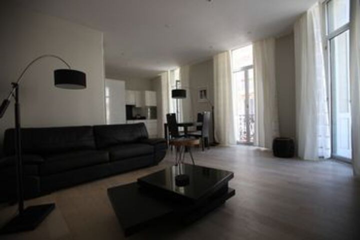 Room 25 of 28