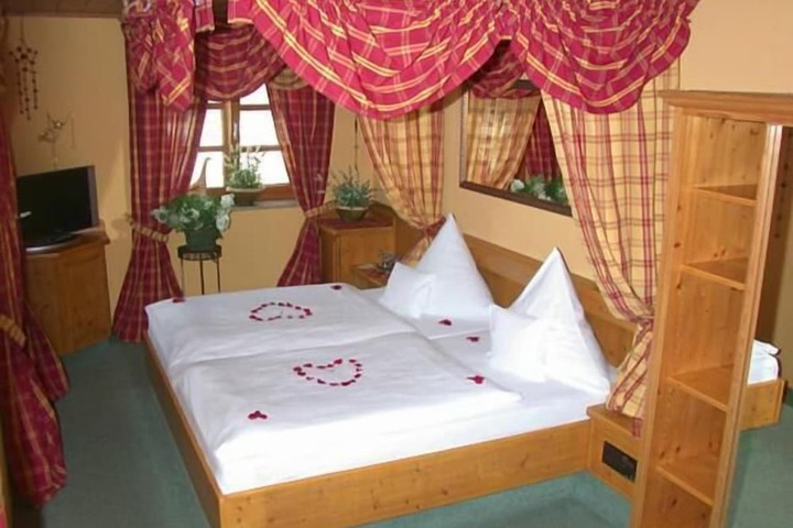 Room 7 of 21