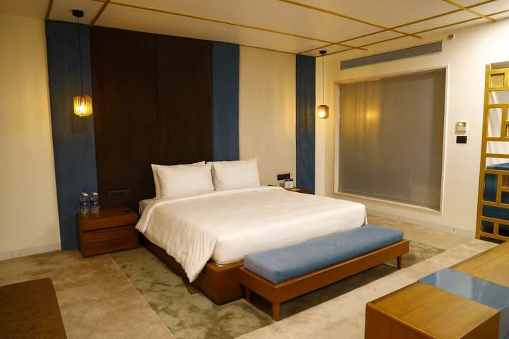 Room 17 of 118