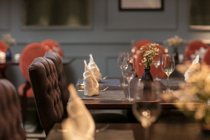 Dining 98 of 144