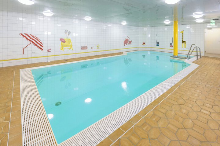 Hotel with Pool
