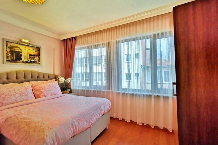 Room 5 of 22