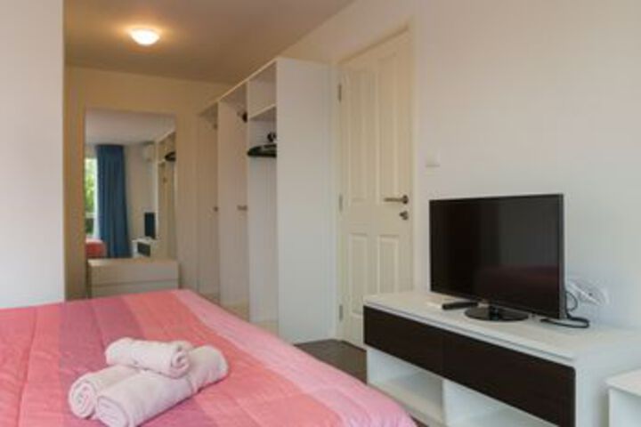 Room 11 of 21
