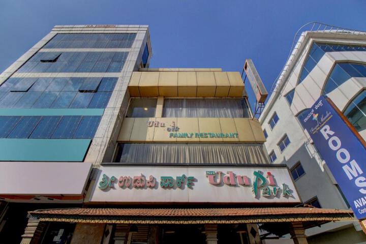 Hotel O Royal Shades