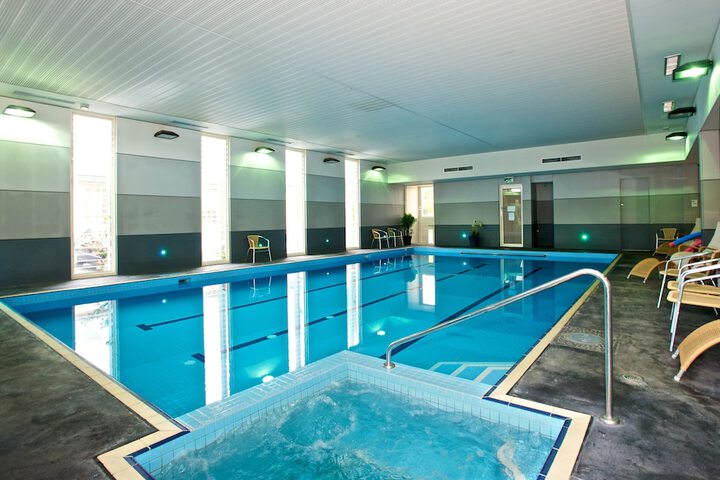 Hotel Pool