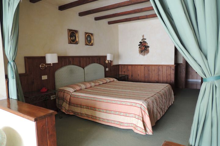 Room 13 of 51