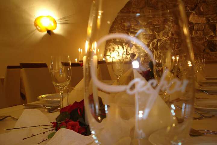 Dining 20 of 49