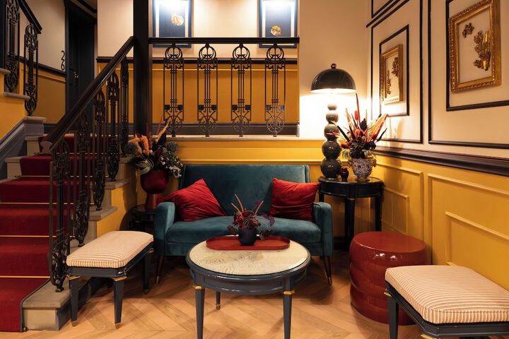 Entrance & Lobby
