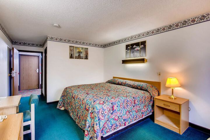 Room 15 of 26
