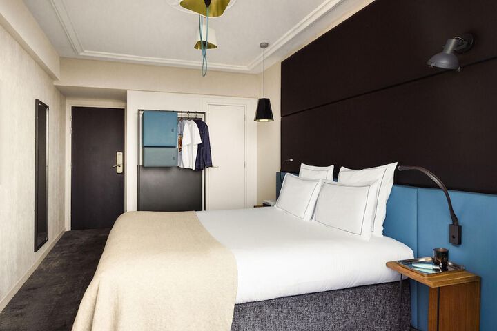 Room 3 of 86
