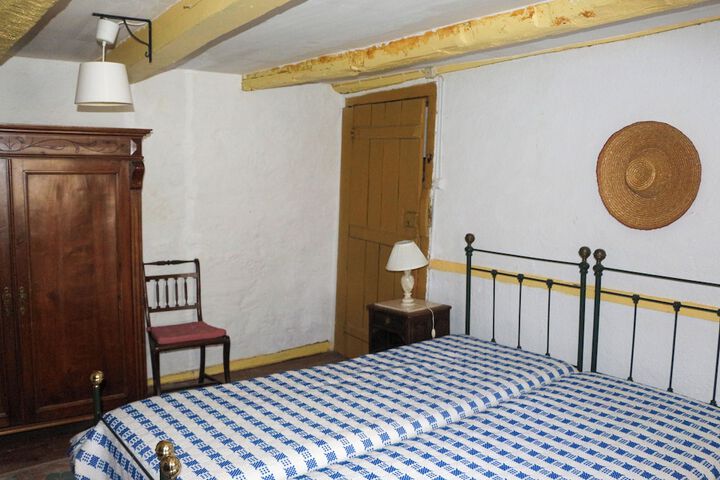 Room 9 of 41