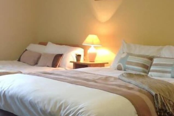 Room 4 of 49