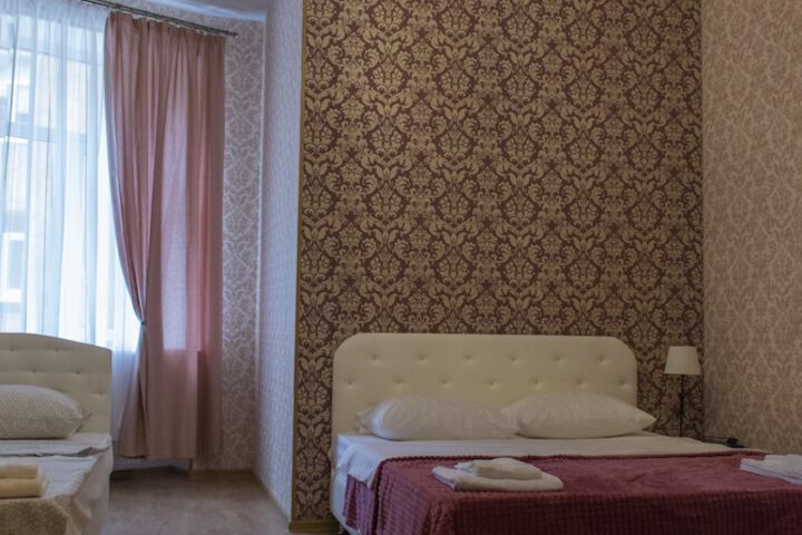 Room 16 of 18