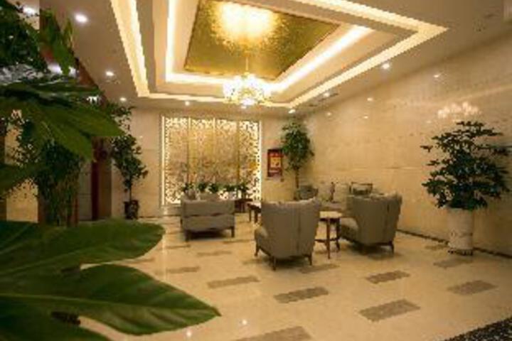 Starway Hotel Changji Qitai Bus Station