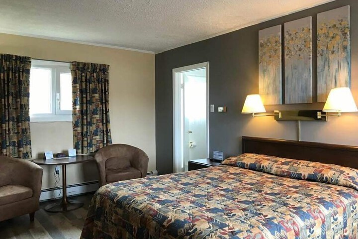 Room 11 of 39