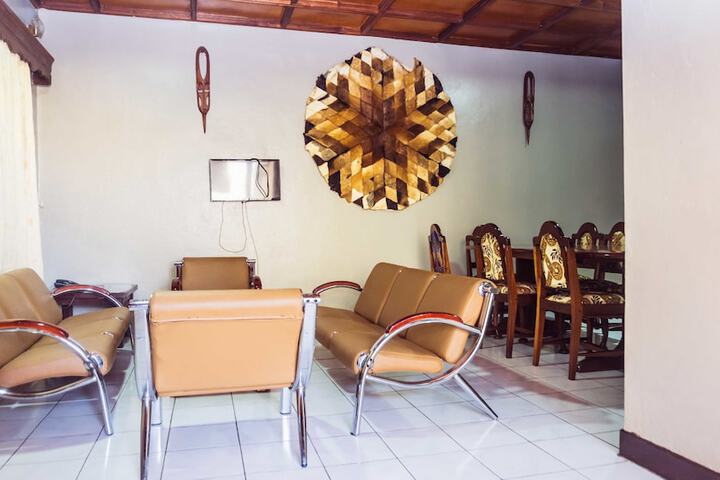 Room 13 of 23